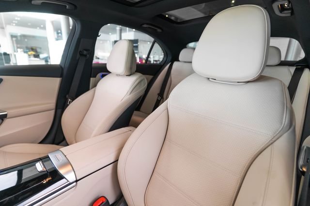 New 2026 Polar White Mercedes-Benz C 300 image 5