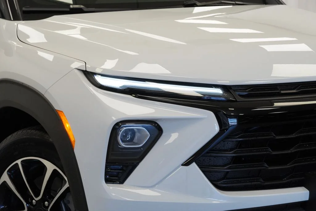 New 2026 White Chevrolet LT image 33