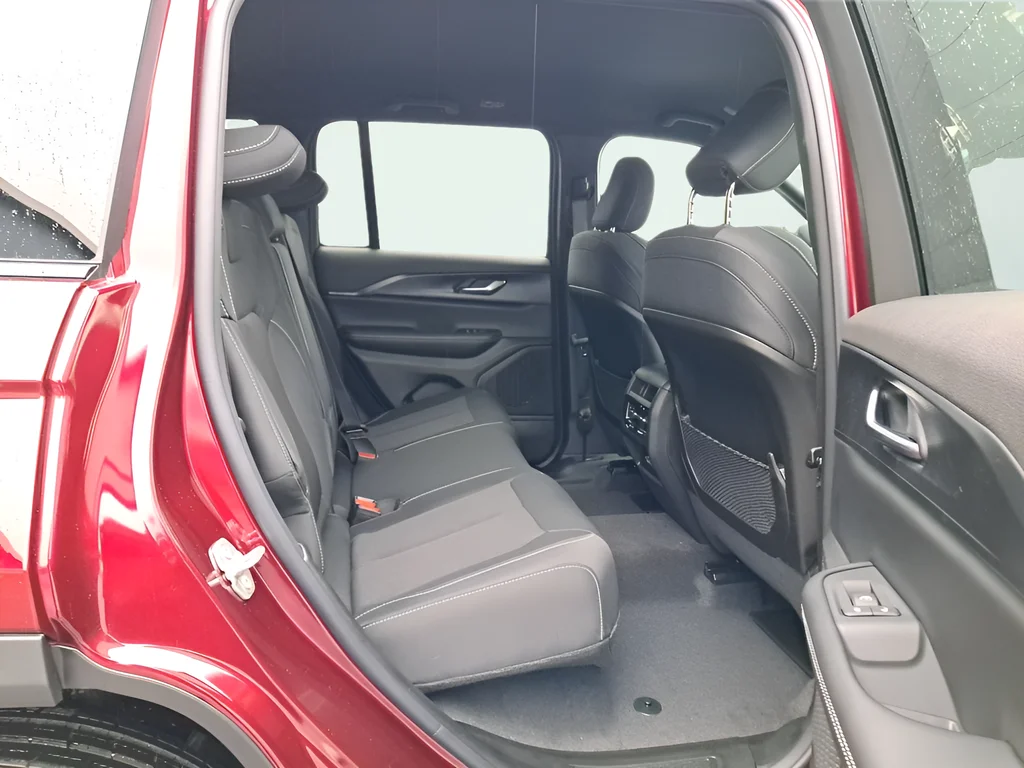 New 2026 Velvet Red Pearl-Coat Exterior Paint Jeep Laredo image 14