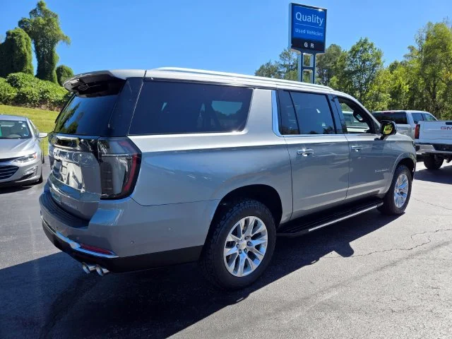 Used 2025 Sterling Gray Metallic Chevrolet Premier image 8