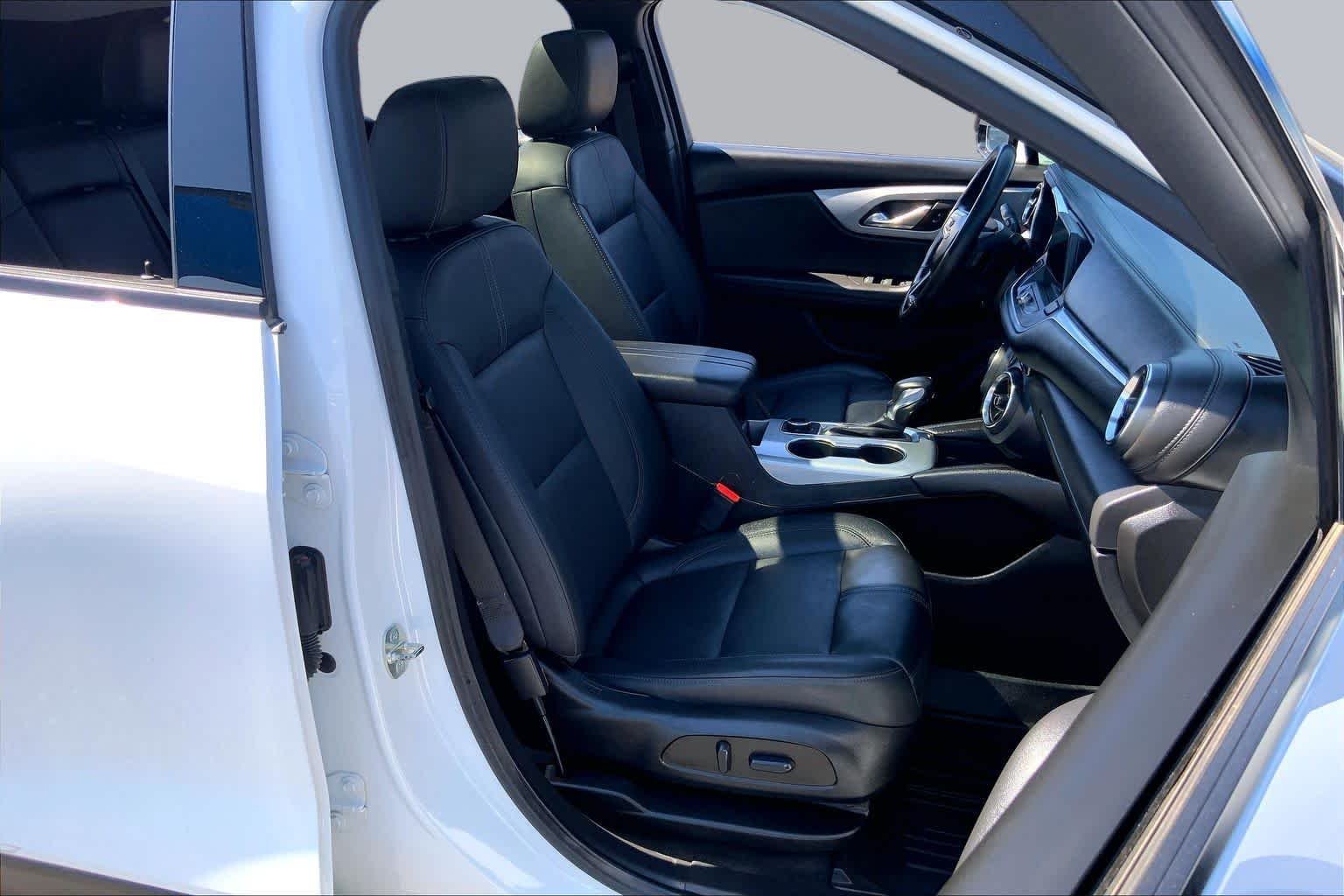 Used 2022 Summit White Chevrolet LT image 9