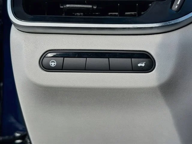 Used 2026 Grand Blue INFINITI LUXE image 37