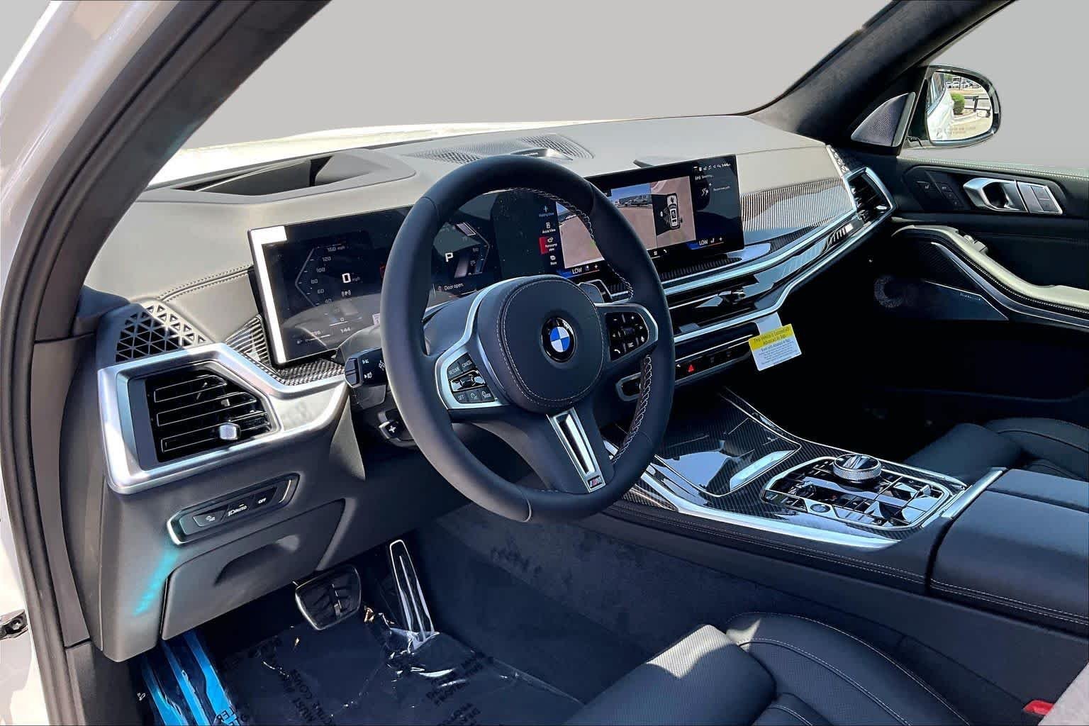 New 2027 Alpine White BMW M60i image 7