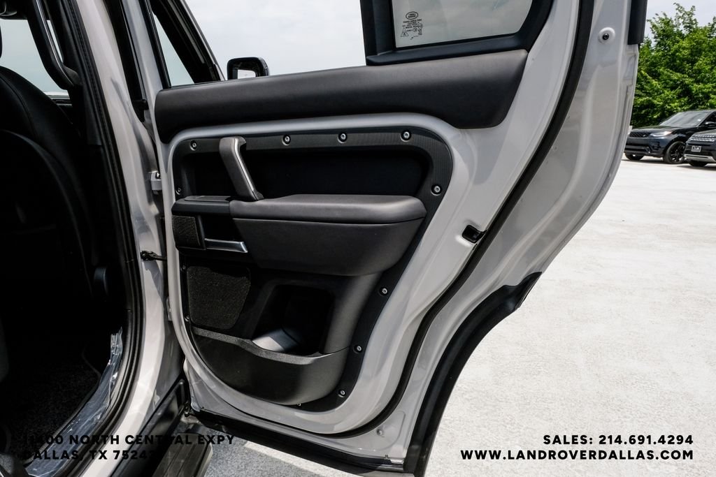 New 2026 Borasco Grey Metallic Land Rover X-Dynamic SE image 45