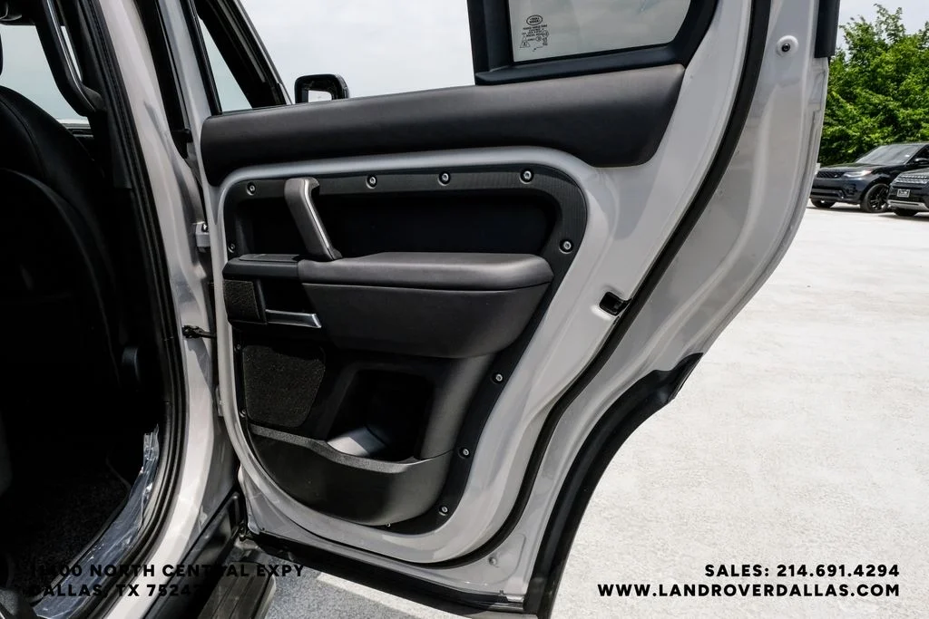 New 2026 Borasco Grey Metallic Land Rover X-Dynamic SE image 45