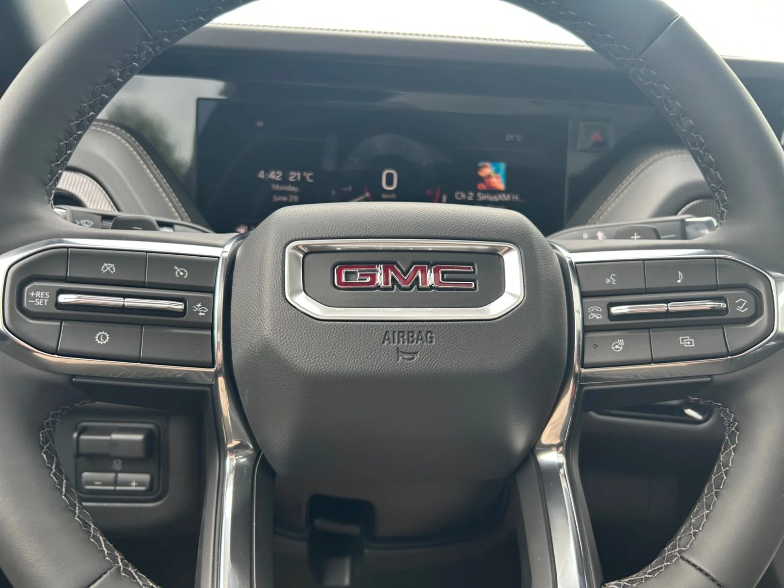 New 2026 Sterling Metallic GMC Elevation image 26