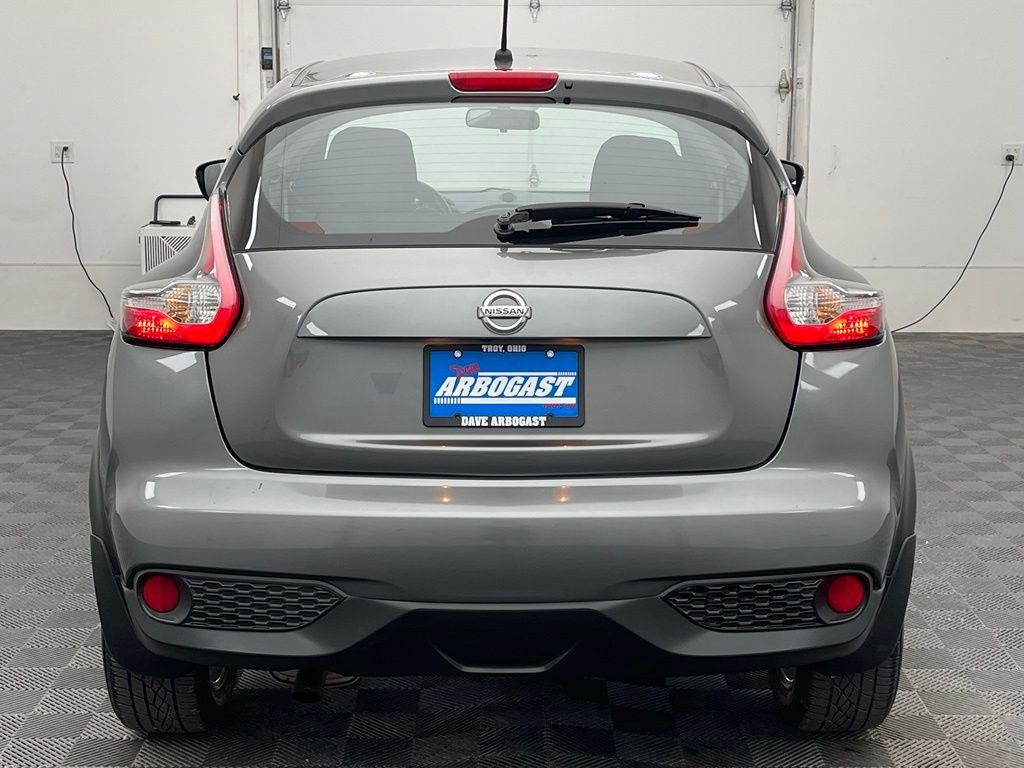Used 2015 Gun Metallic Nissan S image 7