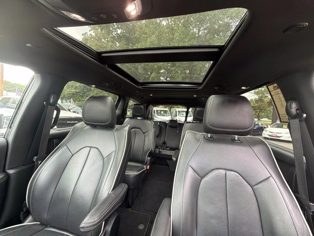 Used 2026 Black Chrysler Limited image 16