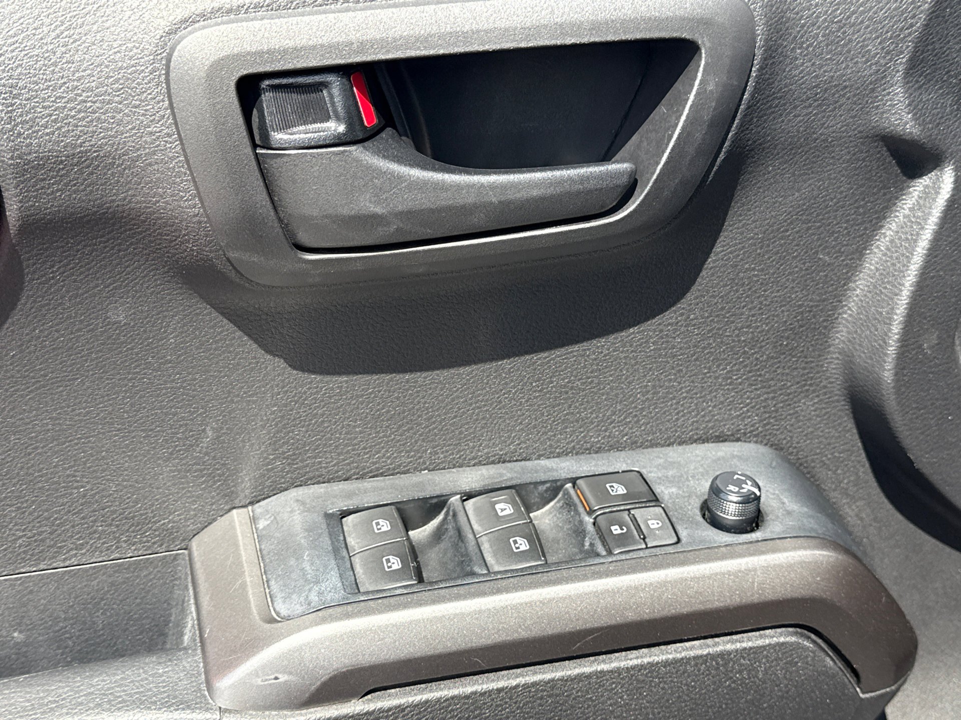 2021 Toyota Tacoma SR5 - Photo 21