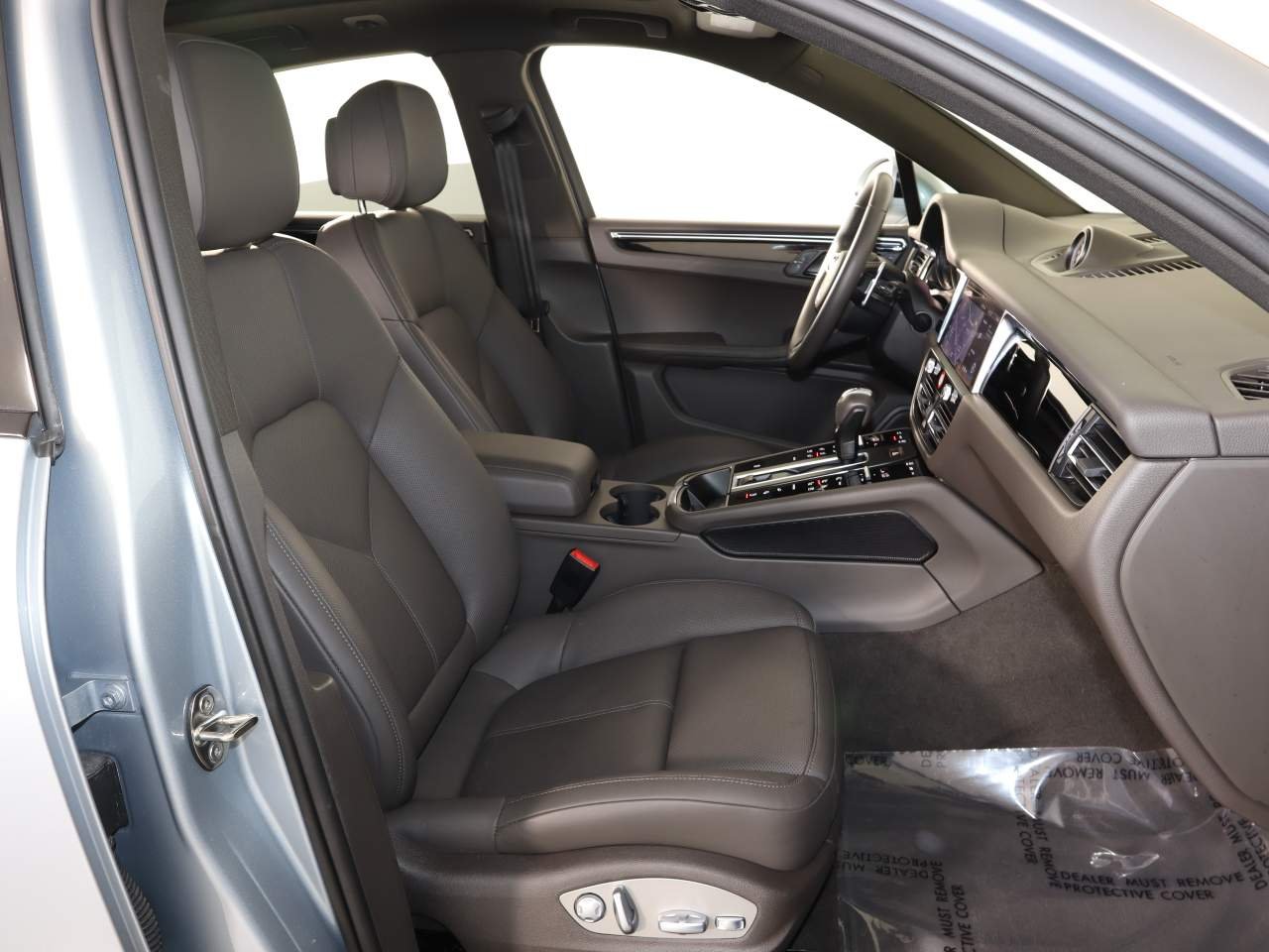 Certified Used 2025 Dolomite Silver Metallic Porsche  image 20