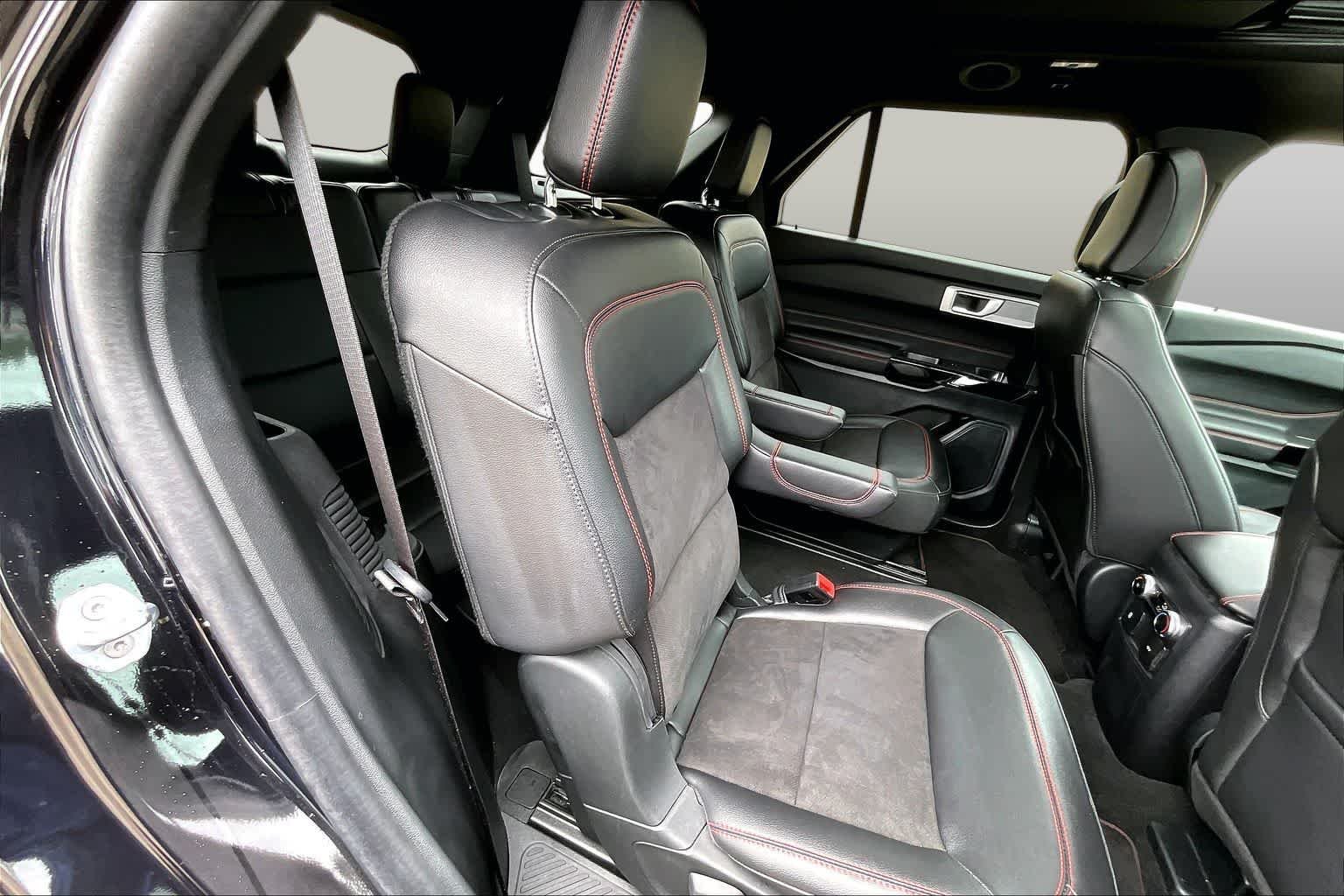 Certified Used 2024 Agate Black Ford ST-Line image 20