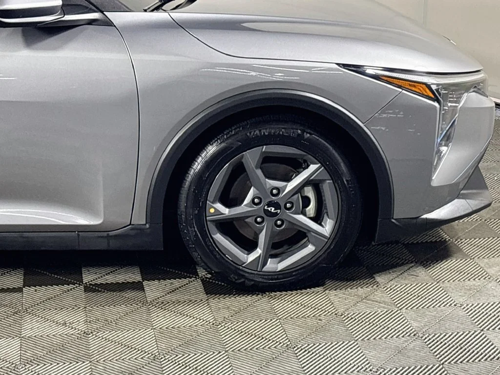 Used 2025 Gray Kia LXS image 22