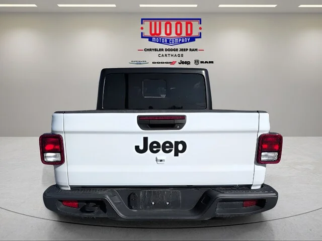 Used 2025 Bright White Clearcoat Jeep Sport S image 4
