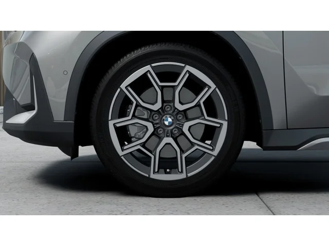 New 2026 Space Silver Metallic BMW  image 7