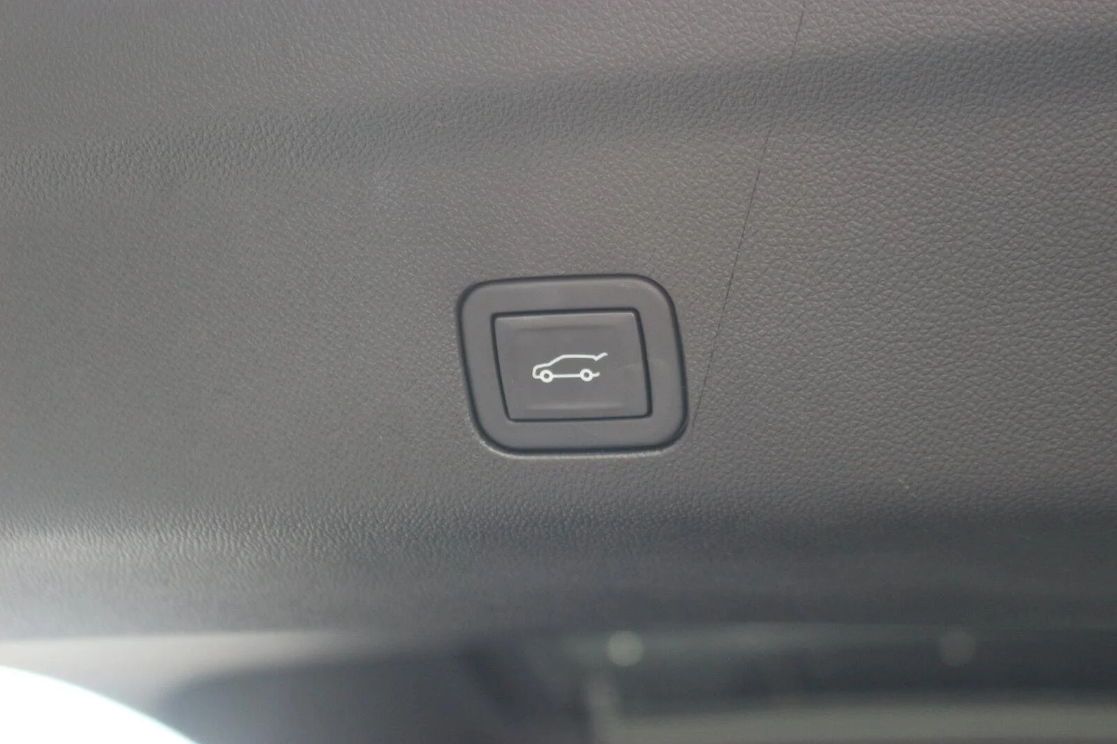 Used 2024 Black Chevrolet Z71 image 14