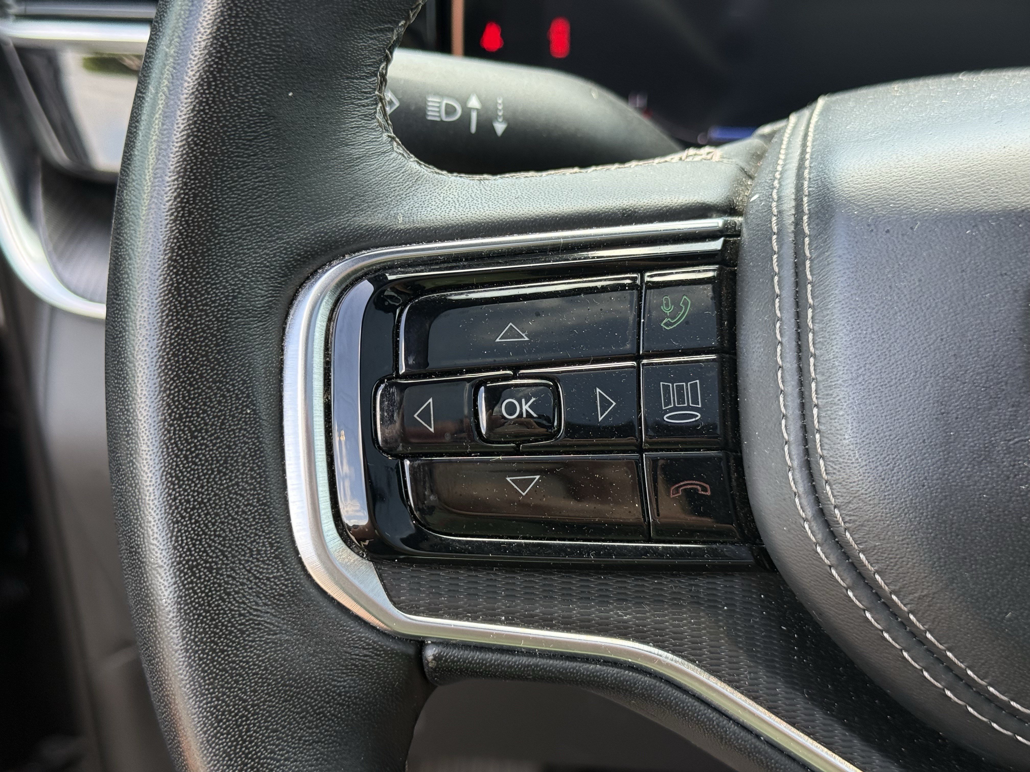 Used 2024 Baltic Gray Metallic Clearcoat Jeep  image 15