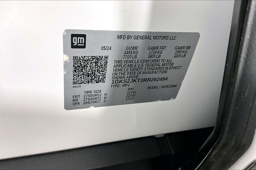 Used 2024 White GMC Denali image 18