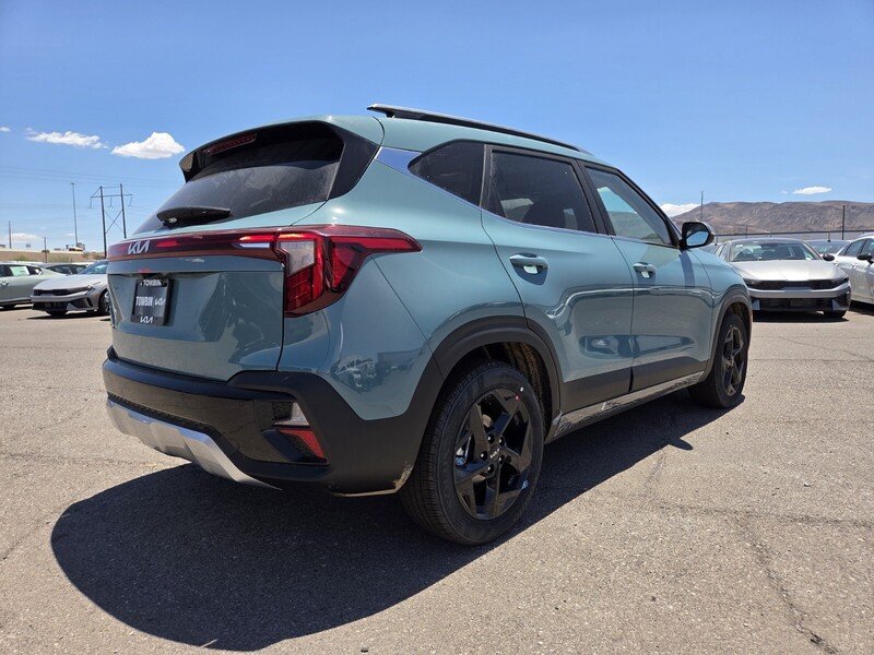 New 2026 Pluton Blue Kia EX image 3