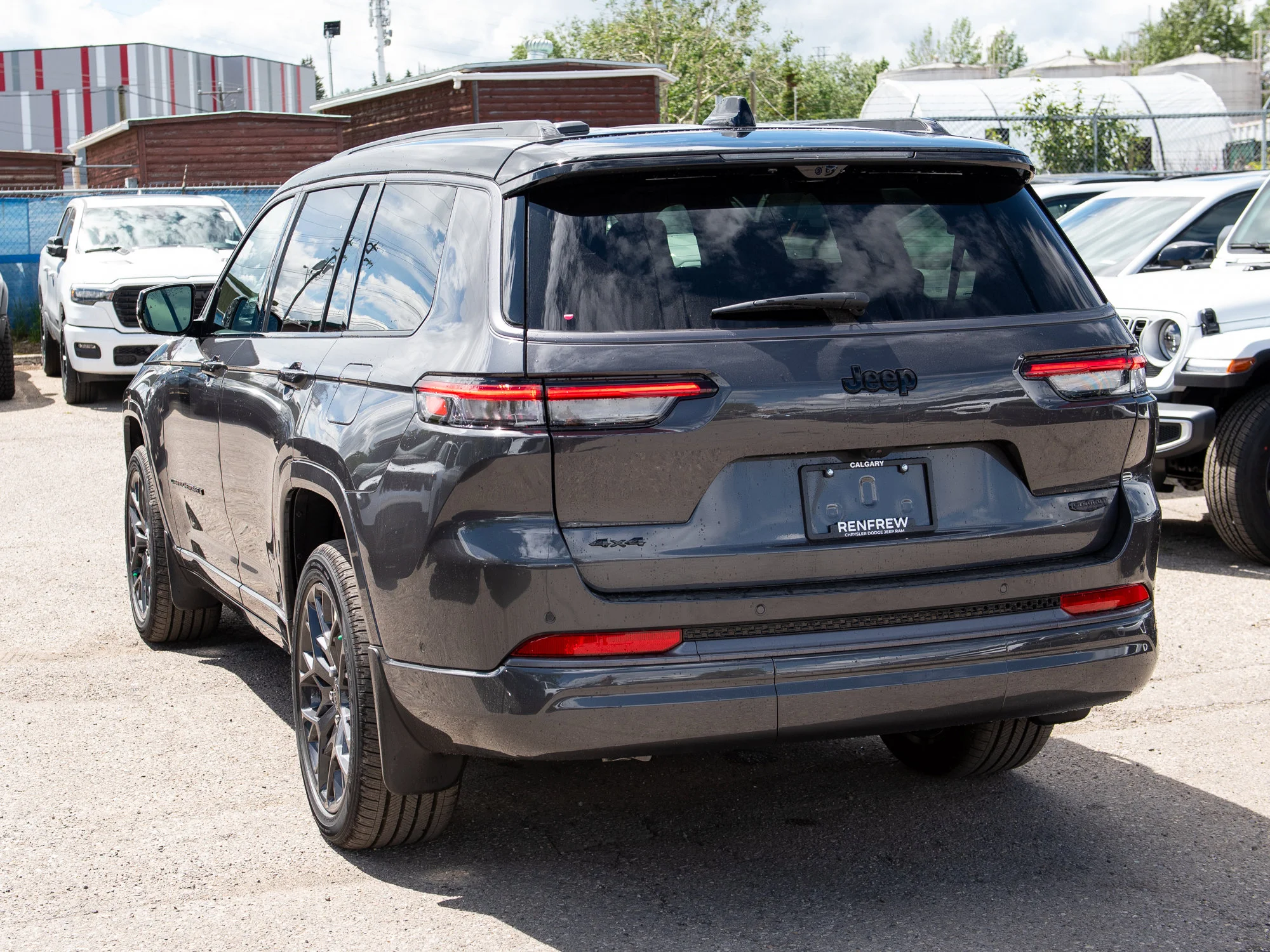 New 2026 Grey Jeep Summit* image 4