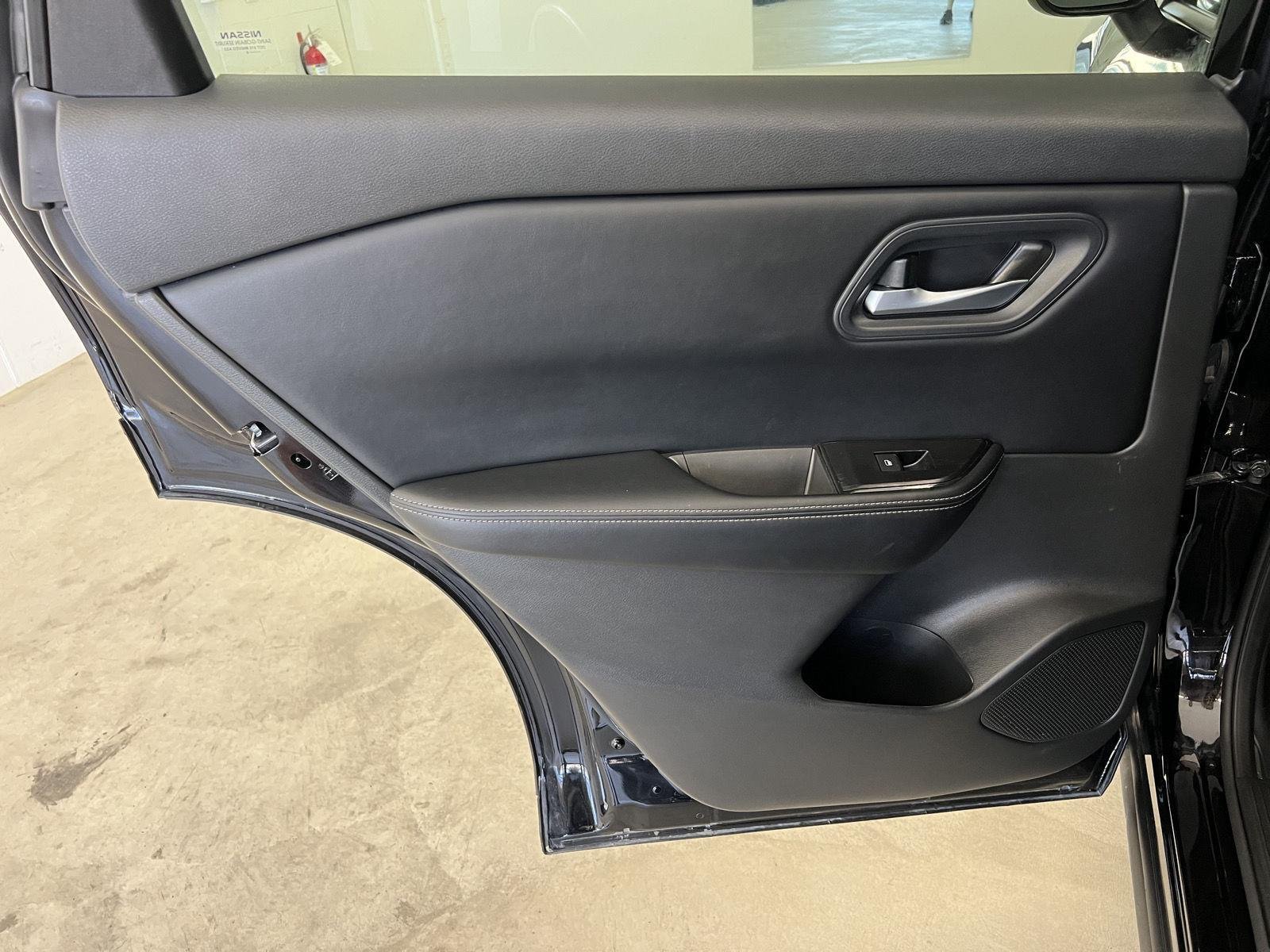 2025 Nissan Rogue SV - Photo 23