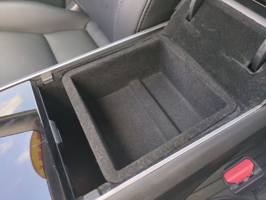 2021 Tesla Model Y Long Range - Photo 27