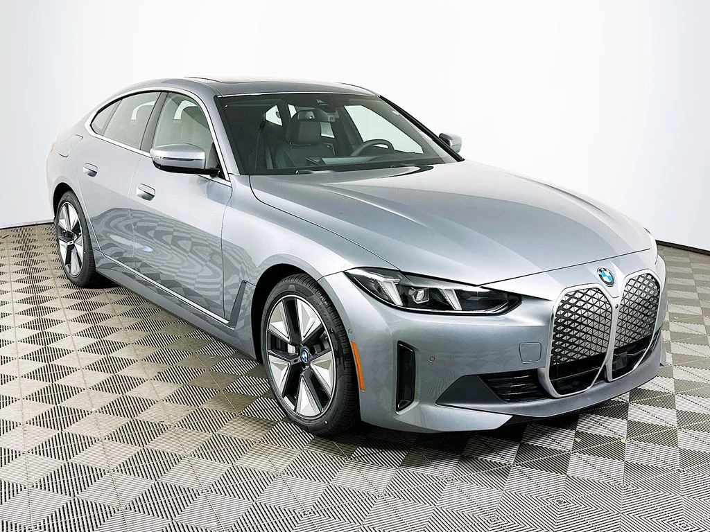 New 2026 Gray Metallic BMW xDrive40 image 3