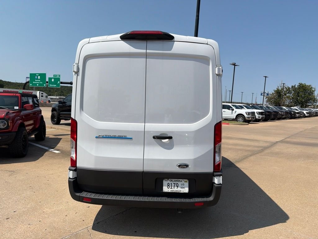 Used 2023 Oxford White Ford Base image 3