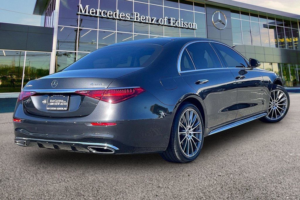 2025 Mercedes-Benz S-Class S 580e - Photo 10