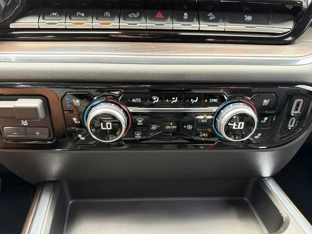 Used 2022 Onyx Black GMC SLT image 14