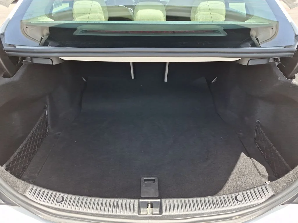Used 2021  Mercedes-Benz C 300 image 40
