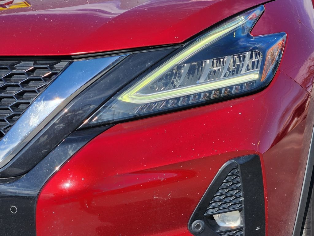 Used 2021 Red Nissan SV image 8