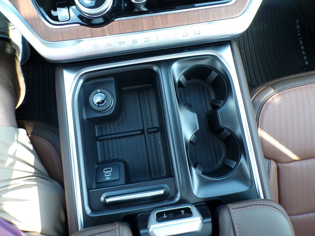 New 2026 White Ford King Ranch image 28