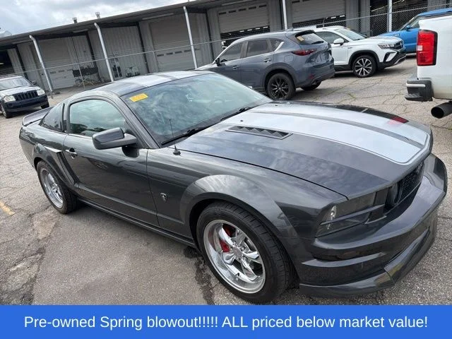 Used 2008 Gray Ford GT Premium image 9