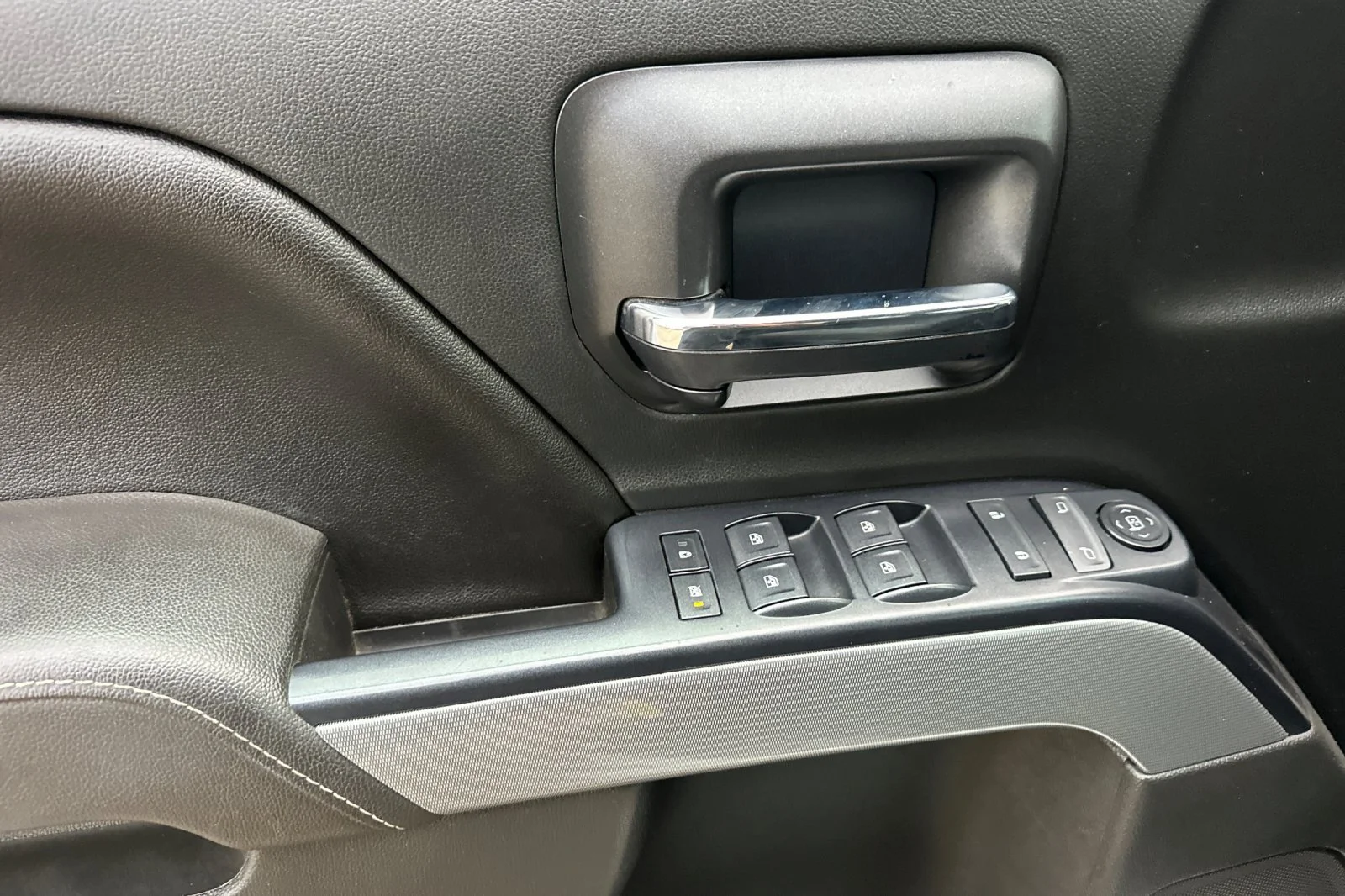 Used 2017 Beige Chevrolet LT image 11