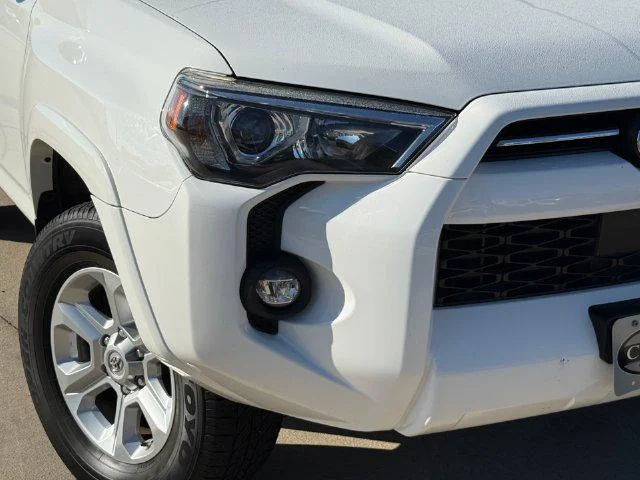 Certified Used 2021 ICE CAP Toyota SR5 image 33