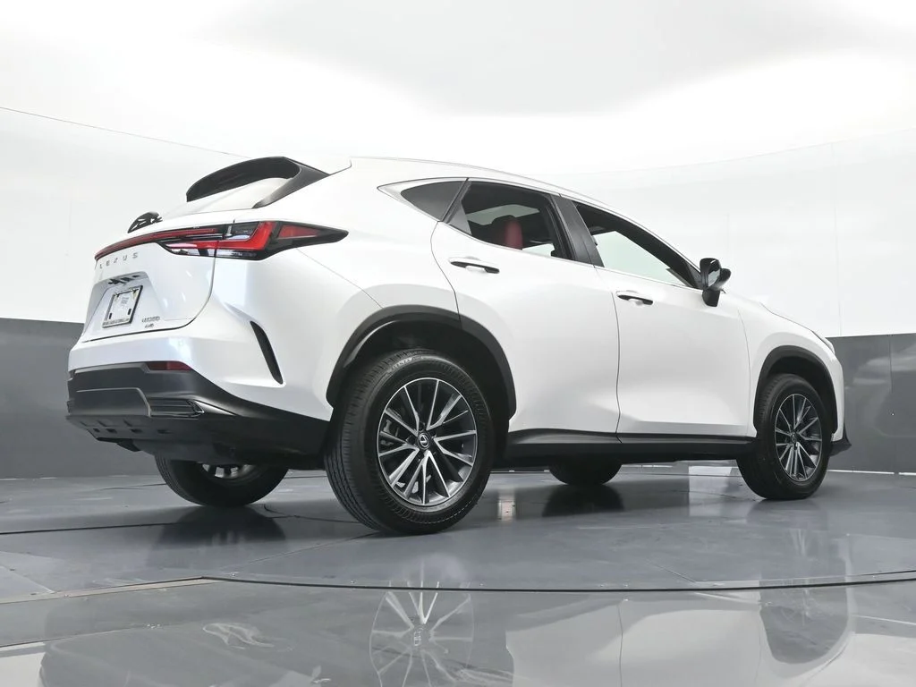 Used 2025 White Pearl Lexus 350 Premium image 62