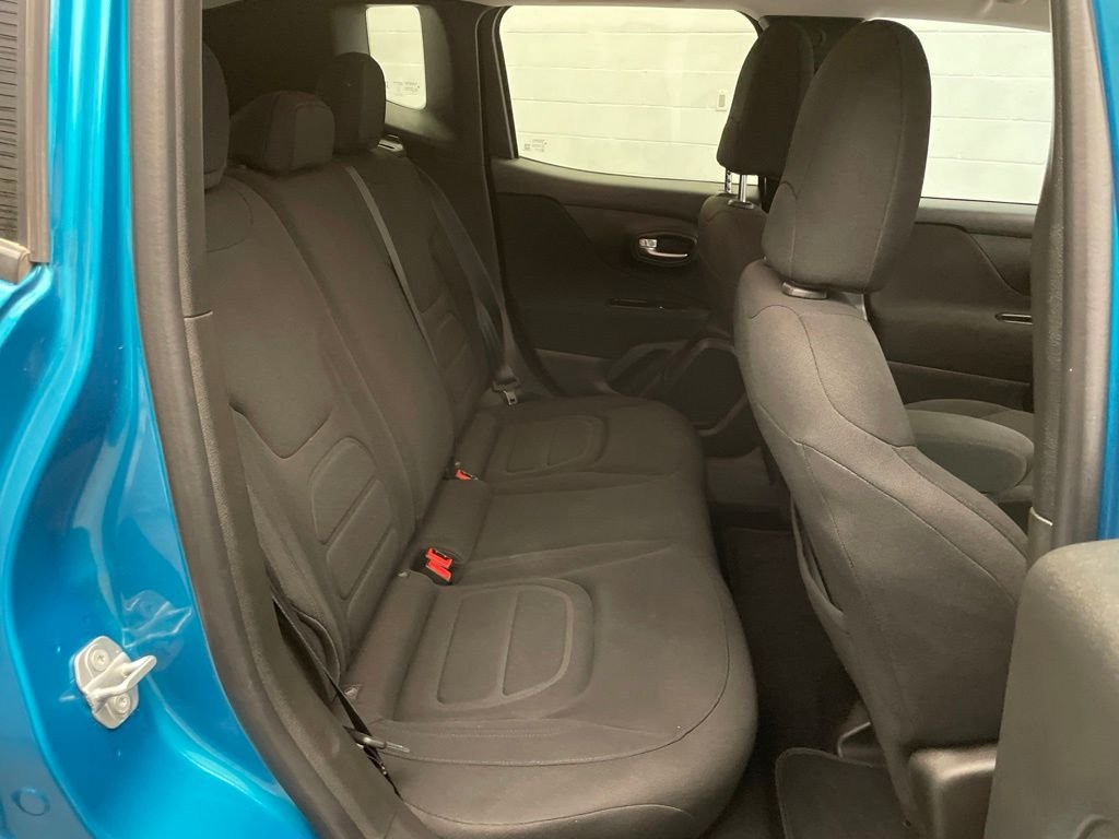 Certified Used 2021 Bikini Metallic Clearcoat Jeep Latitude image 28
