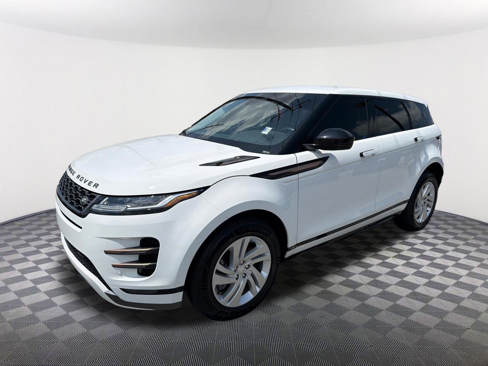 Used 2023 Fuji White Land Rover R-Dynamic S image 3