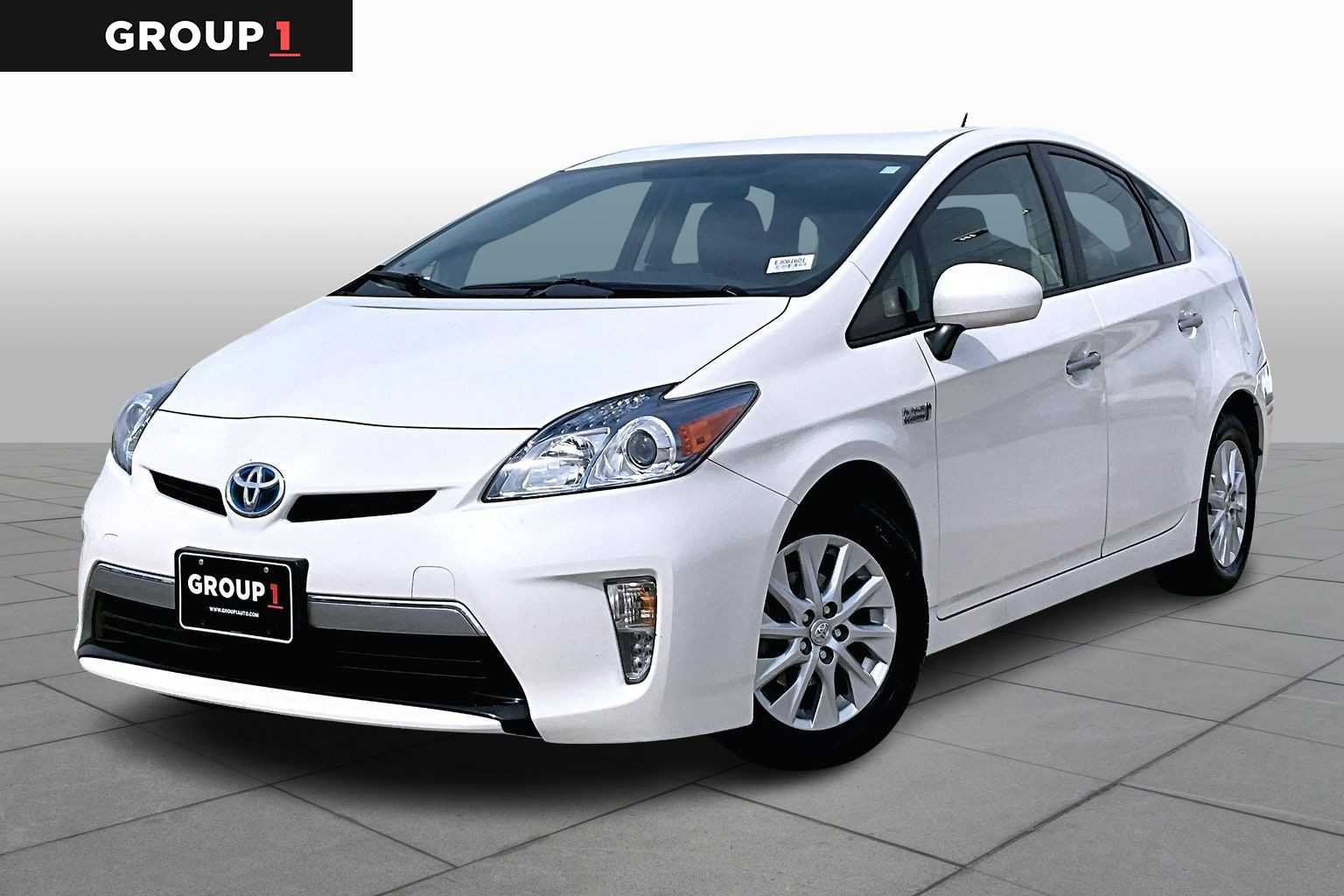 2014 Toyota Prius Plug-In Base
