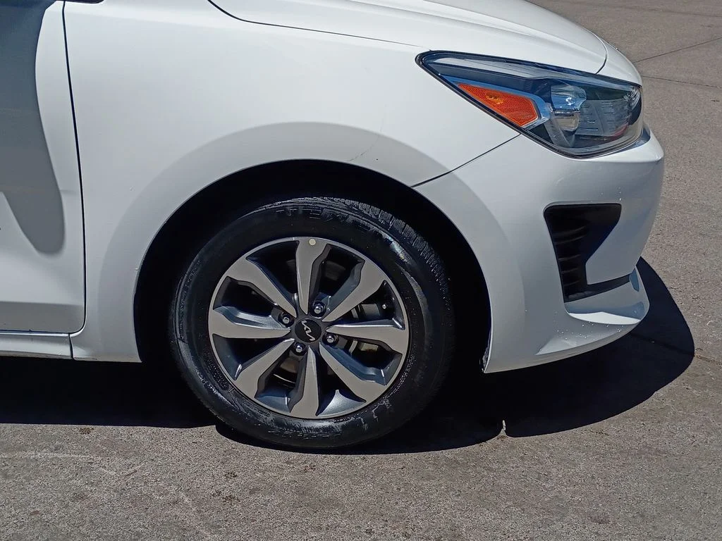 Used 2022 Clear White Kia S image 2