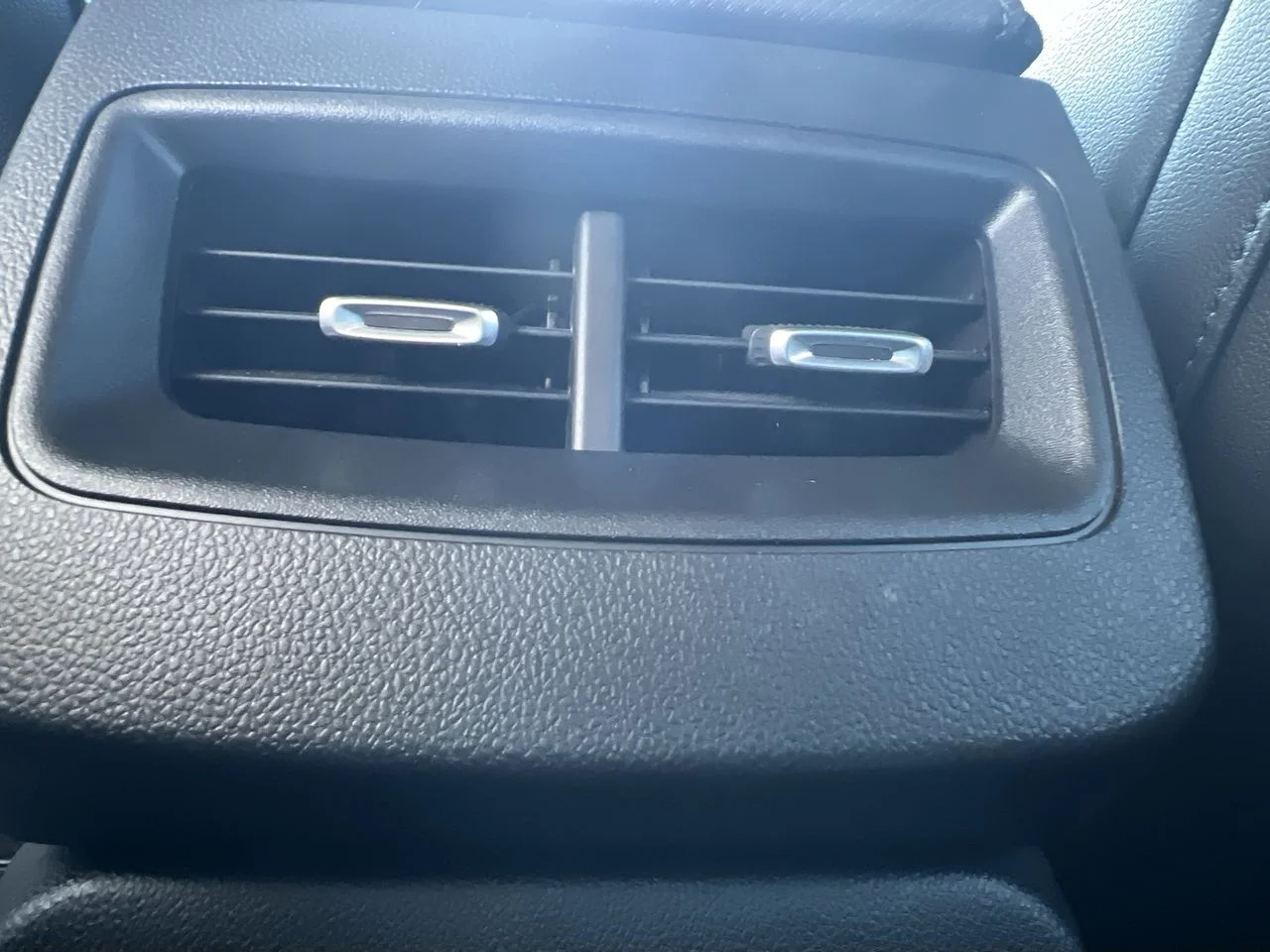 2024 Chevrolet Equinox EV LT - Photo 24