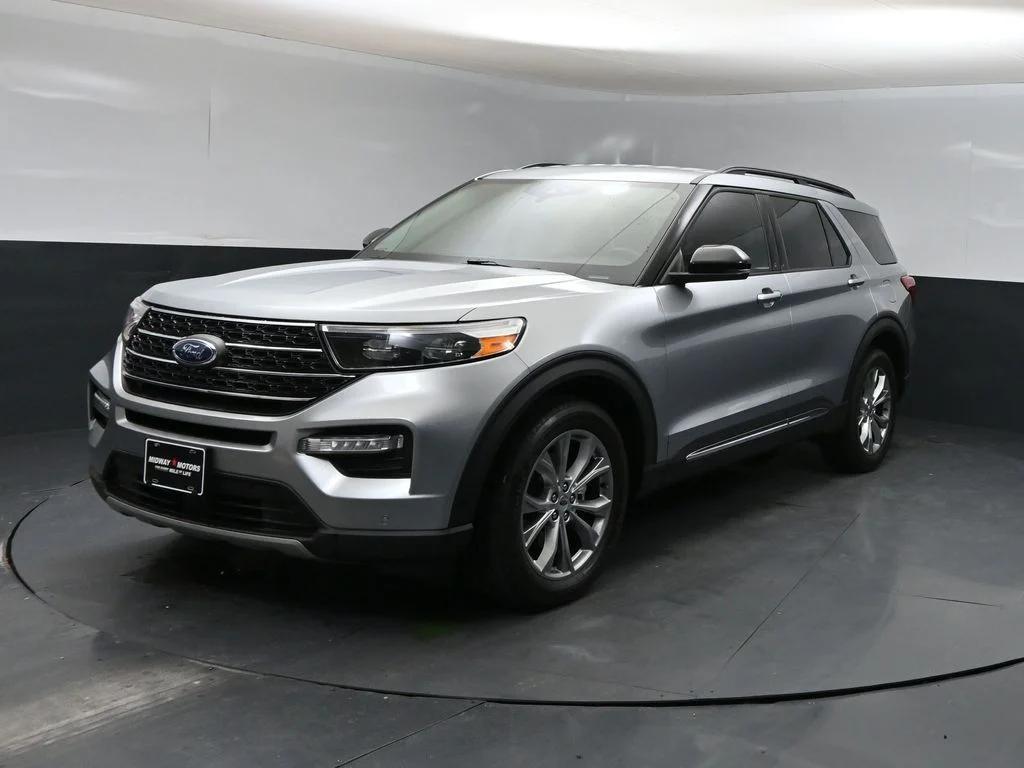 Used 2024 Silver Ford XLT image 5