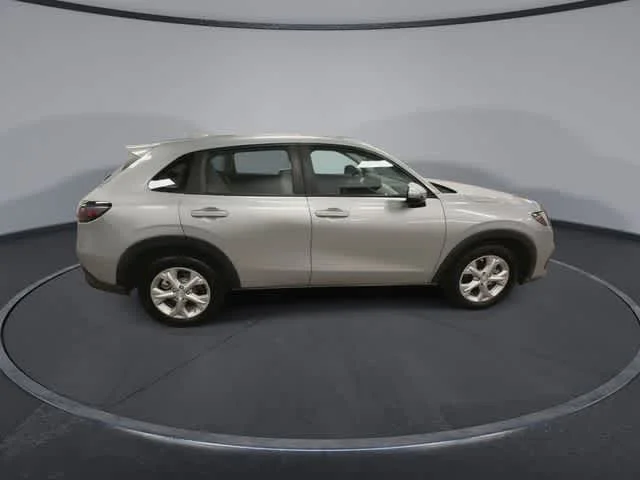 Used 2023 Lunar Silver Metallic Honda LX image 9