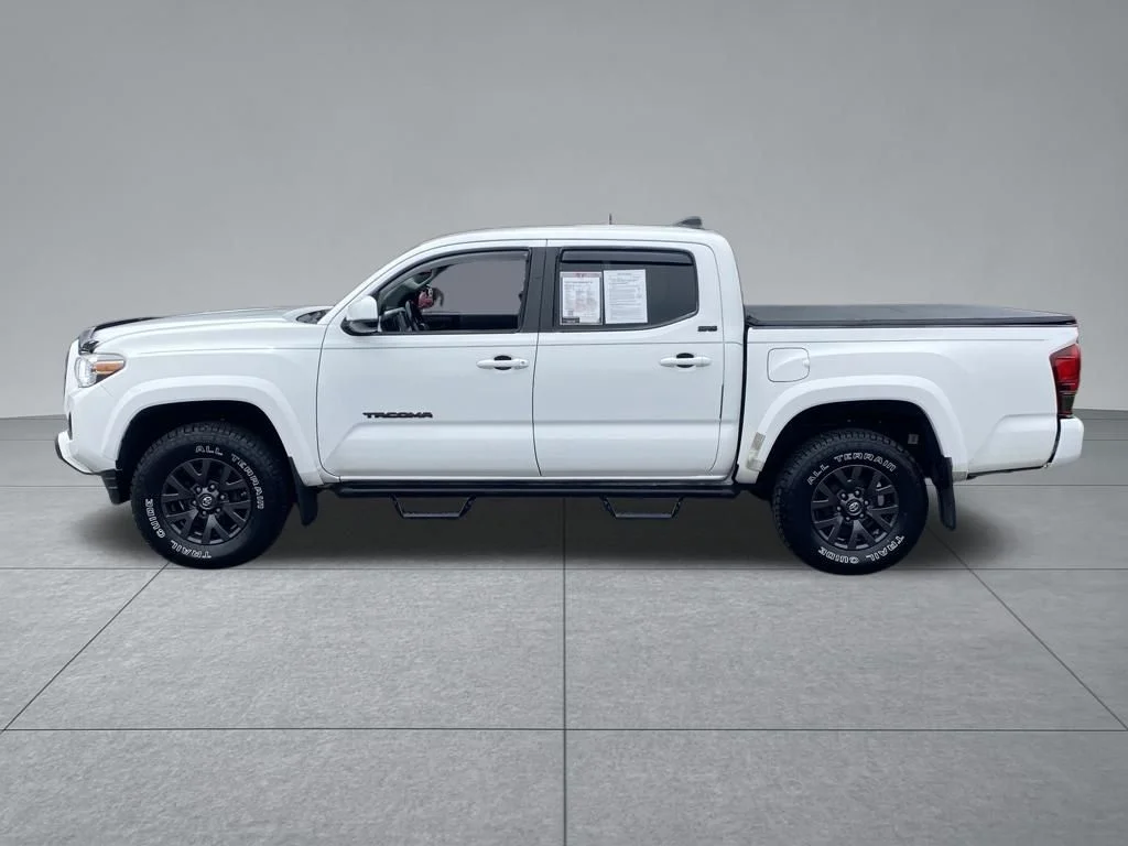 Used 2020 White Toyota SR5 image 4