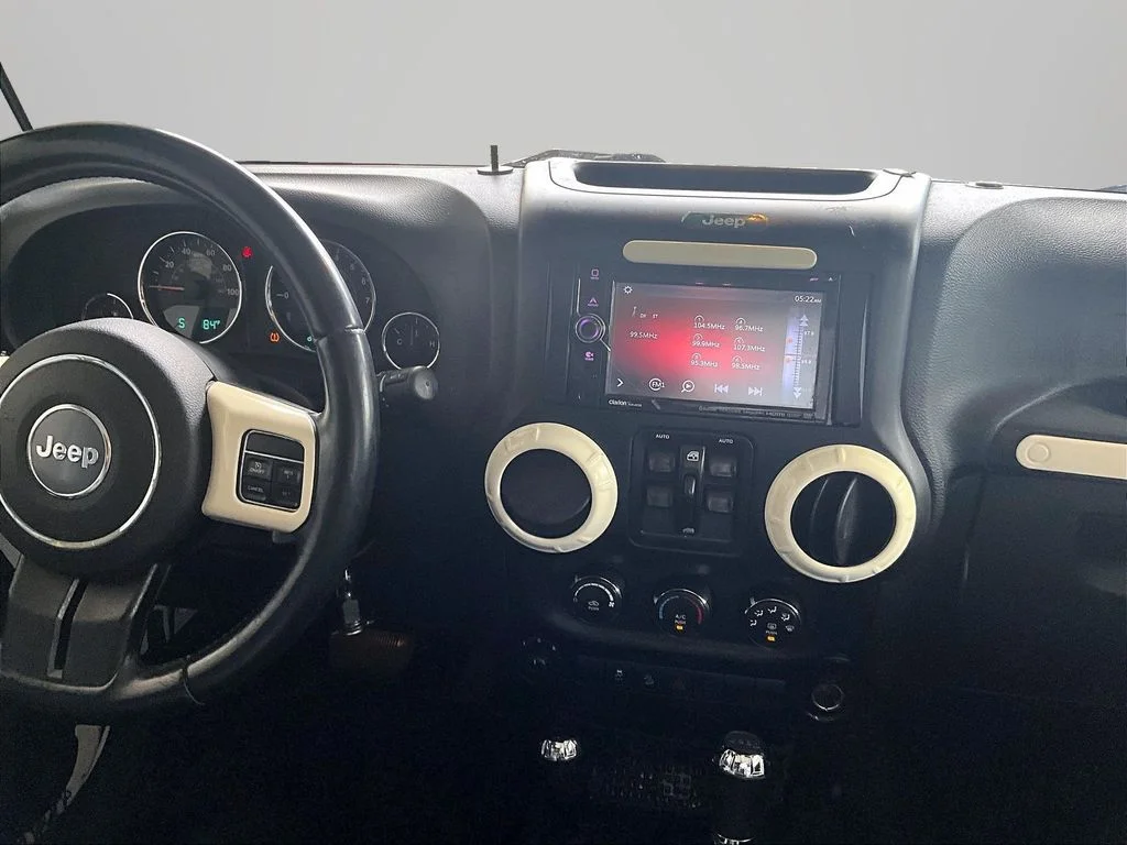 Used 2015 White Jeep Unlimited Sport image 7