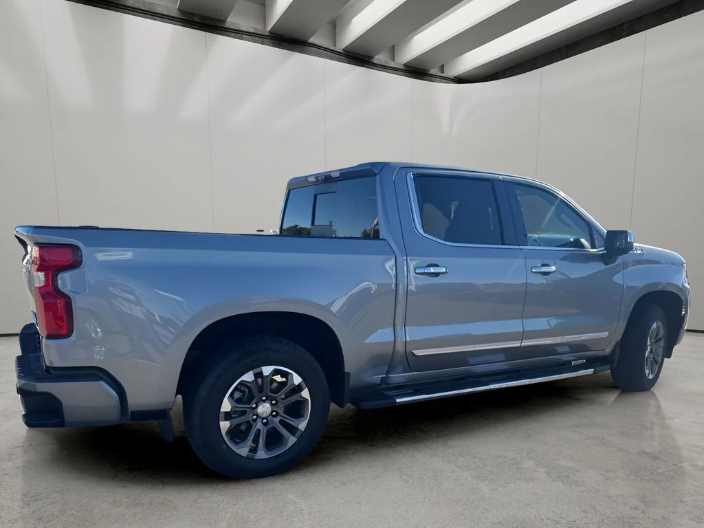 Used 2023 Sterling Gray Metallic Chevrolet High Country image 5