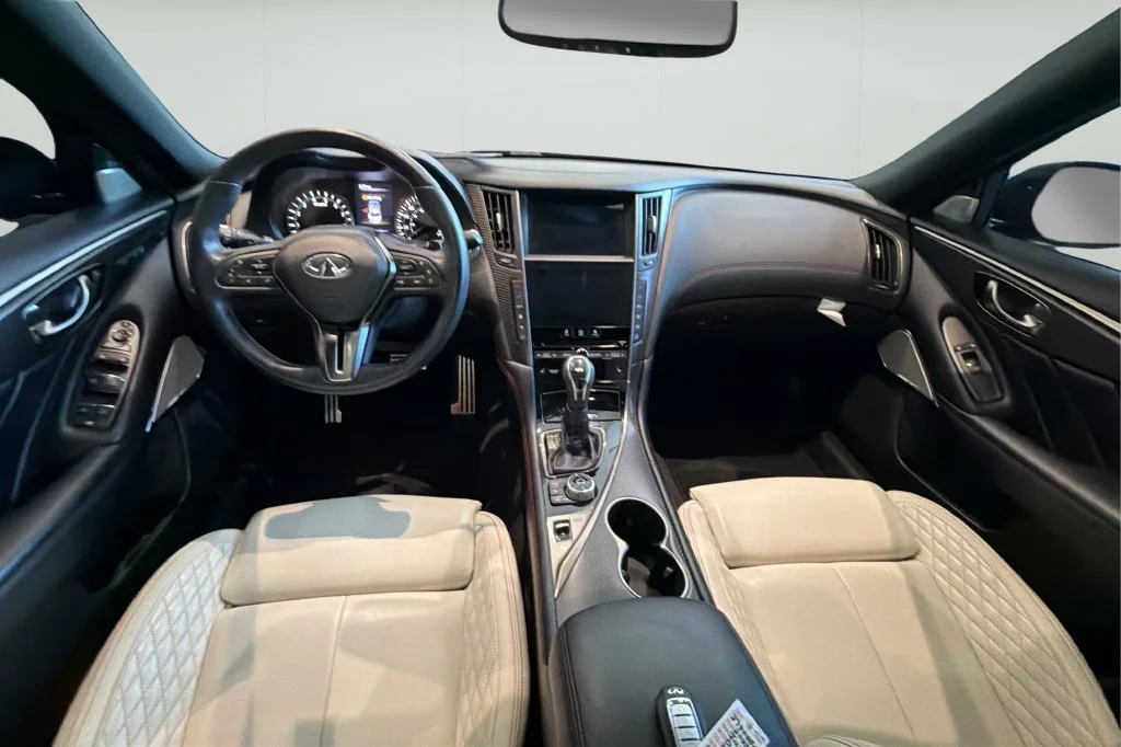 Used 2023 Black INFINITI Red Sport 400 image 19