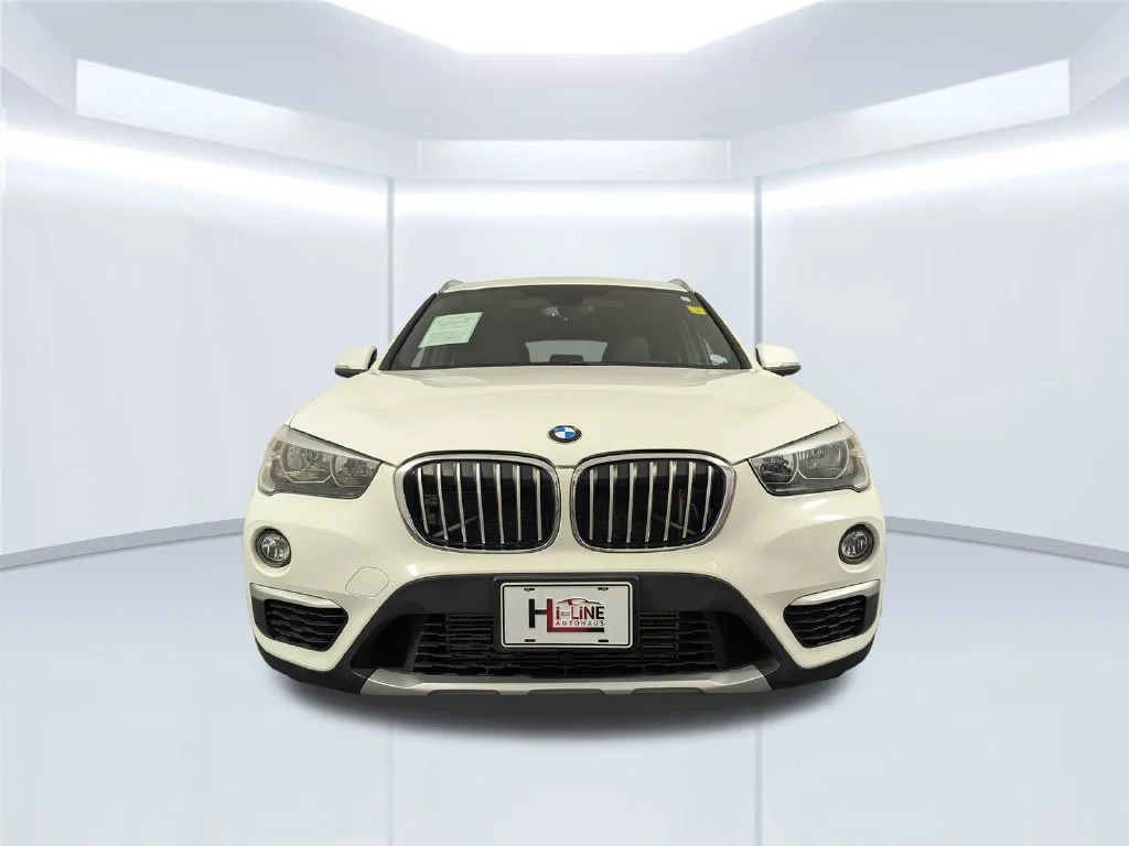 Certified Used 2018 White BMW xDrive28i image 19