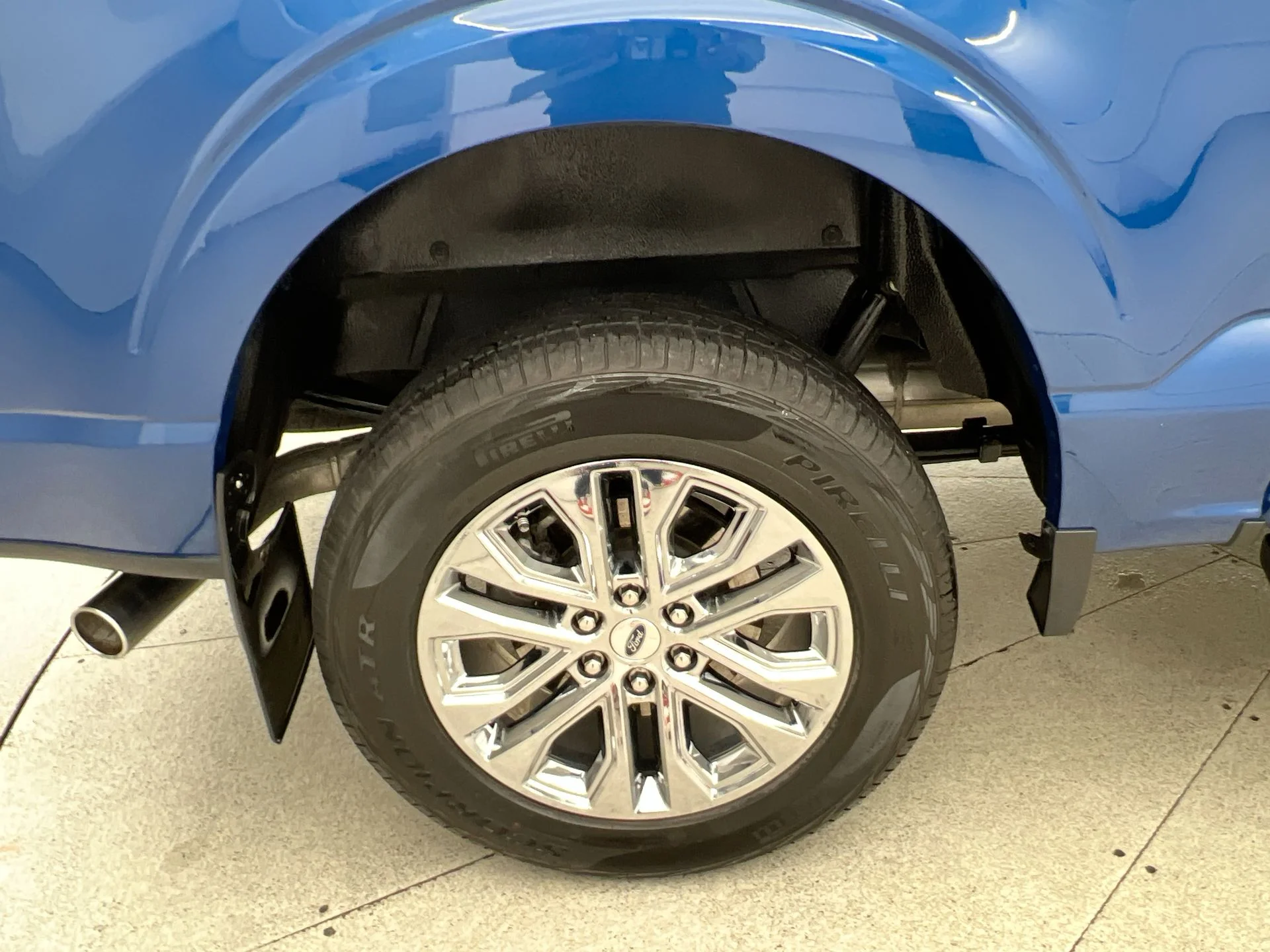 Used 2024 Blue Ford XLT image 40