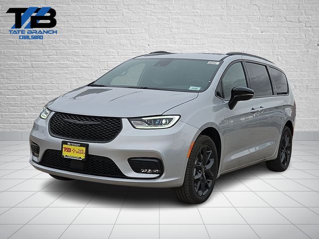 2026 Chrysler Pacifica Select AWD's photo